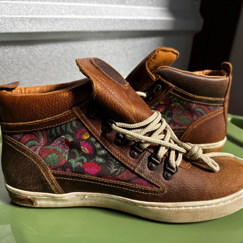 Inkkas Brown Lace Up Boots with Floral Design
